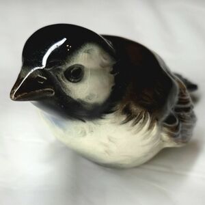 🐦 Vintage Goebel Sparrow CV22 – Hand Painted German Figurine 🌸